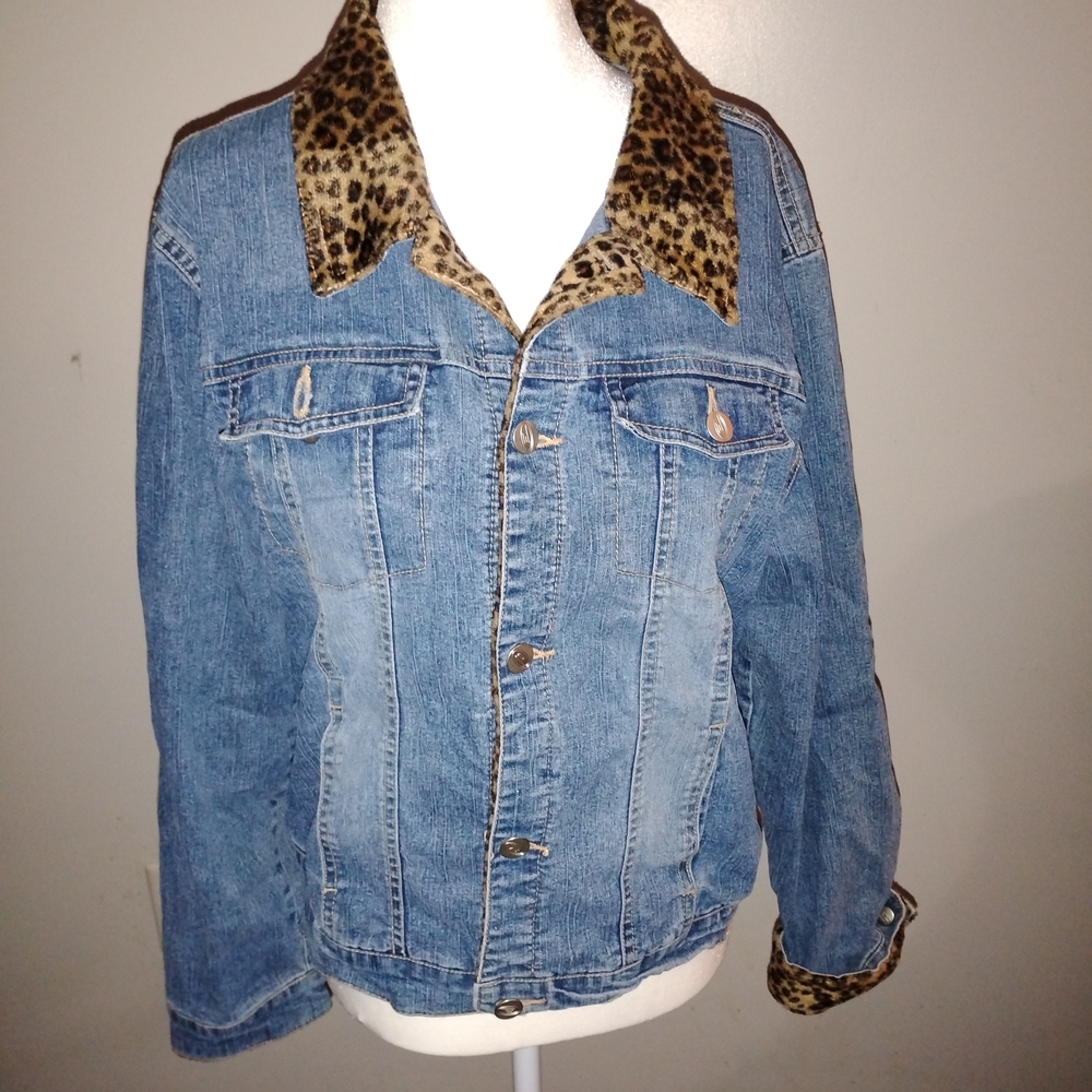 BONGO Blue Denim Jacket with Leopard Collar